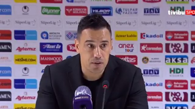 Alanyaspor Teknik Direktörü Çağdaş Atan'dan basın toplantısından ilginç soru