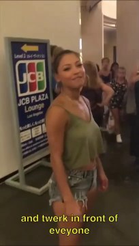 Ce couple se lance des défis ridicules et c'est très drôle