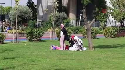 Yok artık! Denizden çıkan cesedi izleyerek piknik yaptılar