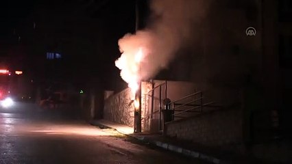 BURSA - Elektrik direğindeki yangın paniğe neden oldu