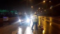 BURSA - Sokağa çıkma kısıtlamasına uymayan ehliyetsiz sürücü ve arkadaşı ceza yedi