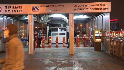 İSTANBUL - Hafta sonu kesintisiz uygulanan sokağa çıkma kısıtlaması sona erdi