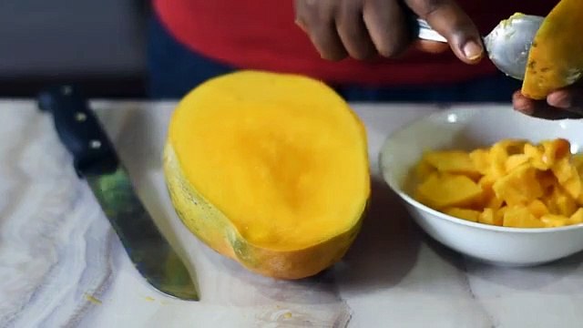 HOW TO MAKE THE BEST HOMEMADE MANGO ICE CREAM. MANGO ICE CREAM RECIPE