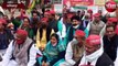 सपा और भारतीय किसान यूनियन का किसान बिल को लेकर धरना प्रदर्शन
