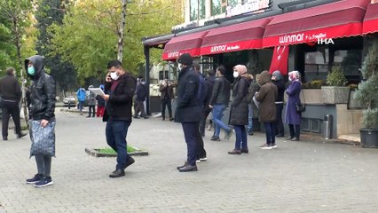 Vergi Dairesi önünde yapılandırma kuyruğu
