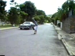 Pantin Skateboard Handstand