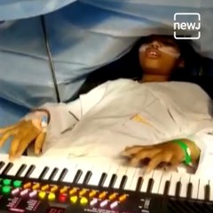 9-Year-Old Girl Plays Piano While Undergoing Complex Brain Surgery