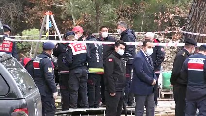 DENİZLİ - Foseptikteki suyun tahliyesi sırasında pompanın egzozundan zehirlenen 8 işçiden 3'ü öldü (2)