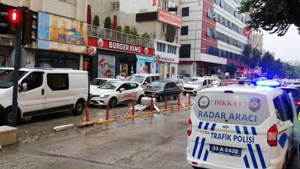 - Mersin'de fırtına dev dalgalar oluşturdu