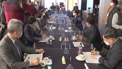 대형교회 5곳, 민주당 요청에 생활치료센터 제공키로 / YTN