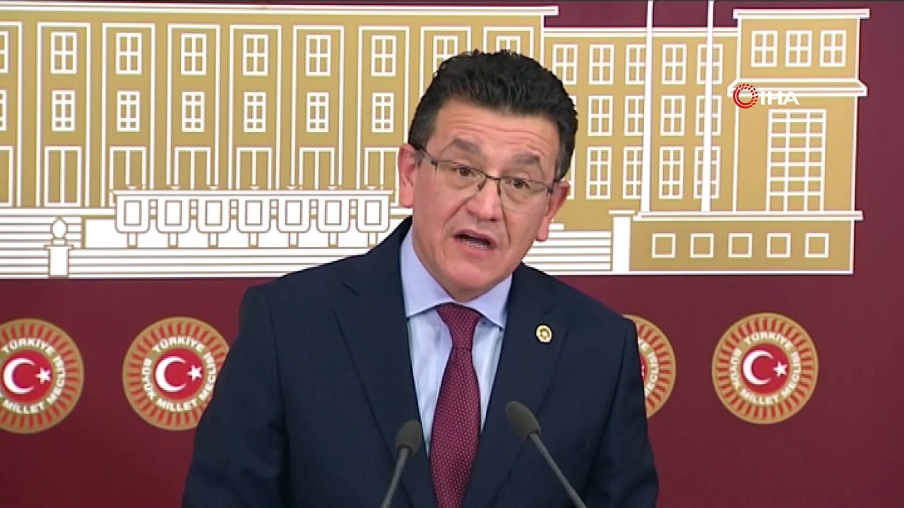 - AK Partili Uslu, Finike portakalını Meclis'e taşıdı