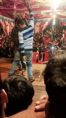 शराब के नशे में धुत बैंक मैनेजर सुभाष चन्द्र