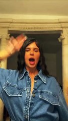 El baile de Úrsula Corberó y Nathy Peluso