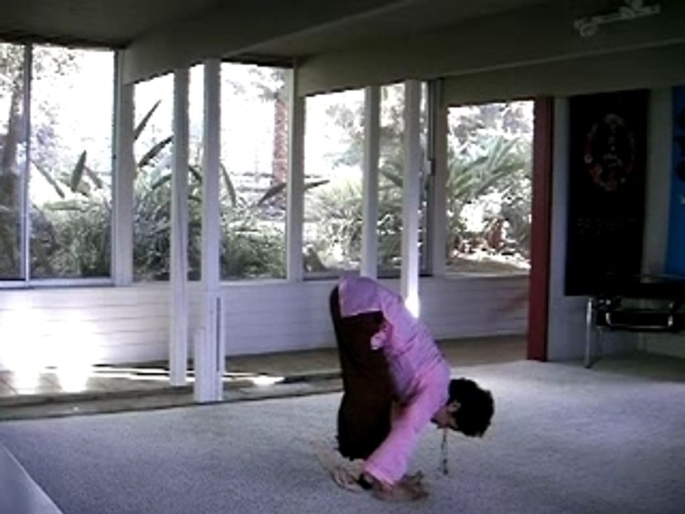 Lulu Bandha's Yoga Kira Ryder - Cactus Arm Headstand Prep