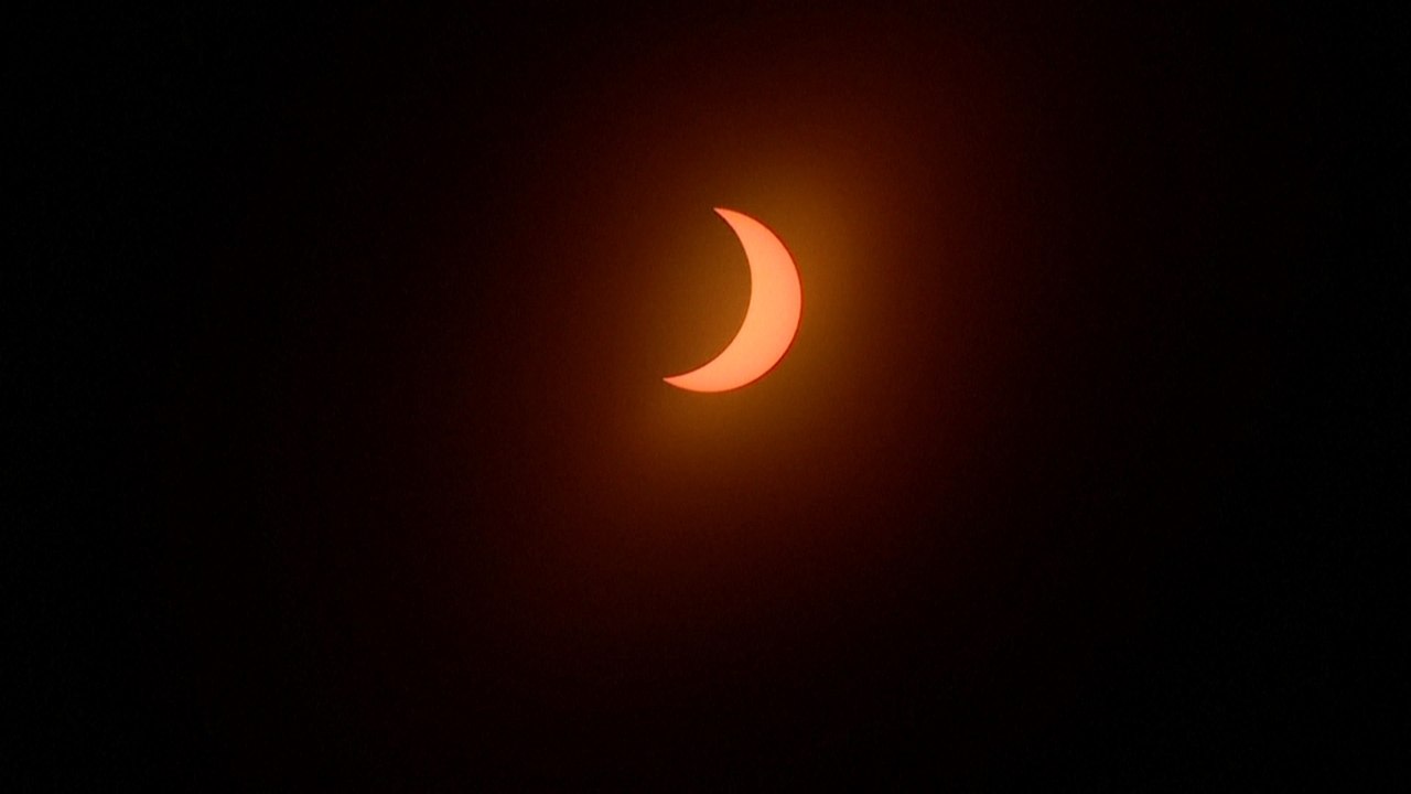 Eclipse: Le Soleil presque recouvert par la Lune en Argentine