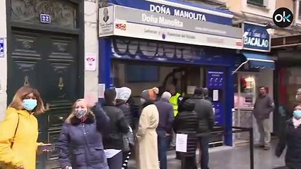 Ni el Covid acaba con las colas de 'Doña Manolita'