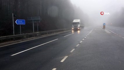 Bolu Dağı’nda yoğun sis ve yağmur etkili oluyor