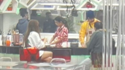 Bigg Boss 14; Jasmin और Aly Gonil दिखे गुमसुम से; क्या हुआ JasLy को ? | FilmiBeat