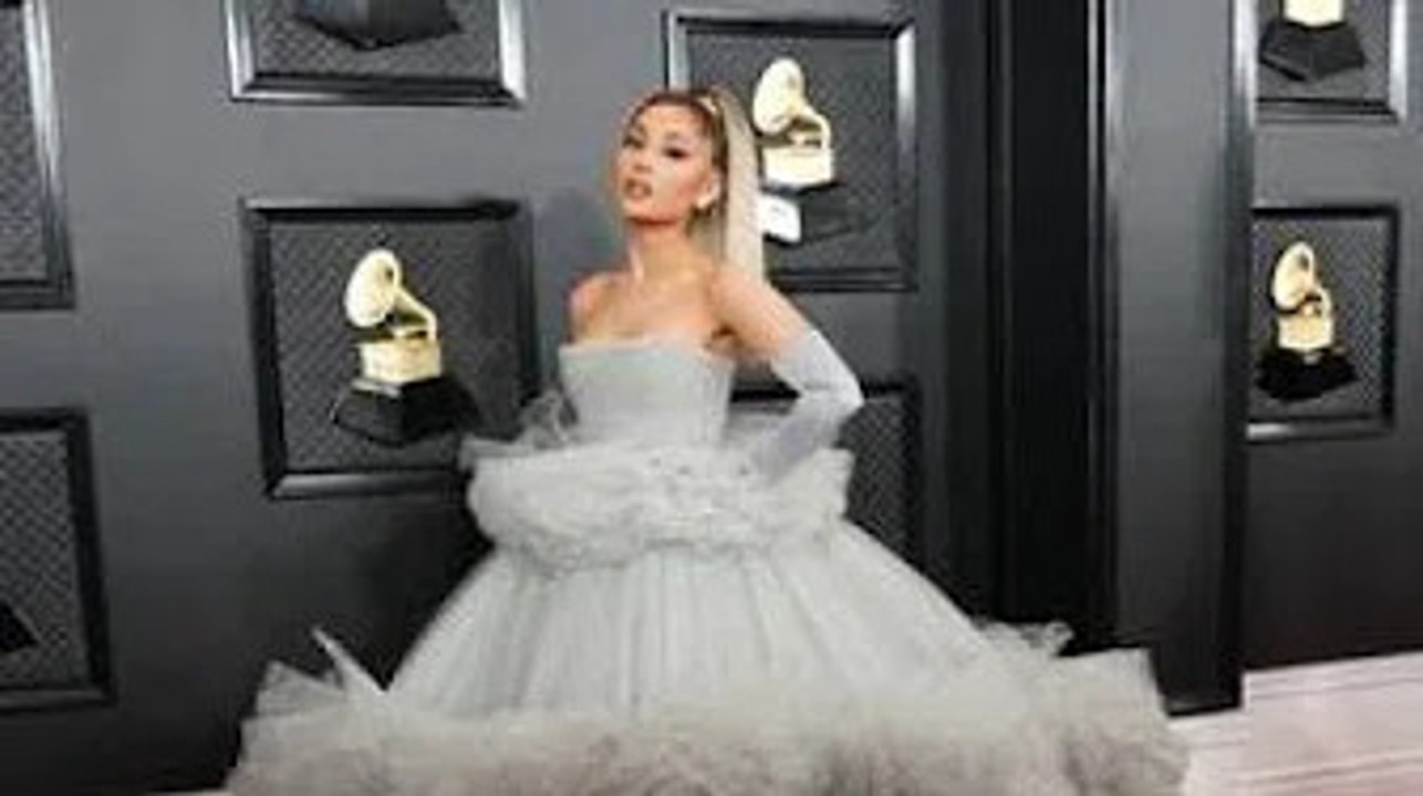 Ariana Grande est fiancée à Dalton Gomez