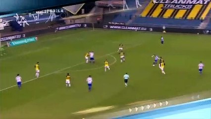 [스포츠 영상] "두번은 막았지만…"