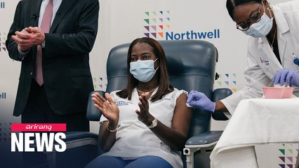 U.S. begins vaccine roll out with N.Y. nurse first to receive vaccination