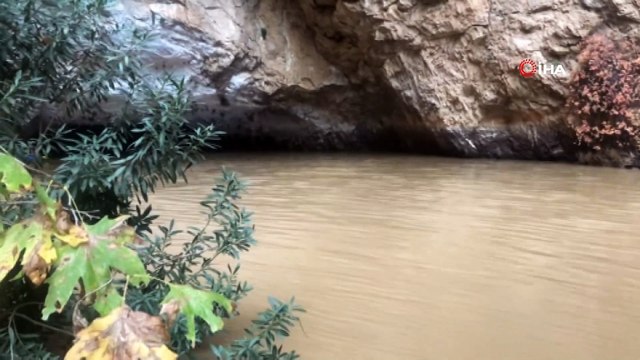 Antalya’da etkili olan yağış nedeniyle Dünyaca ünlü Altınbeşik Mağarası taştı