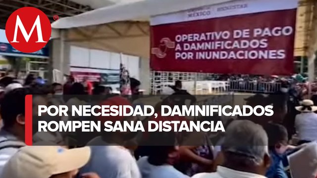 Miles de damnificados en Tabasco se reunieron para recibir apoyos prometidos por inundaciones