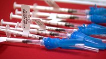 США: вакцинация на фоне рекордов смертности от COVID-19