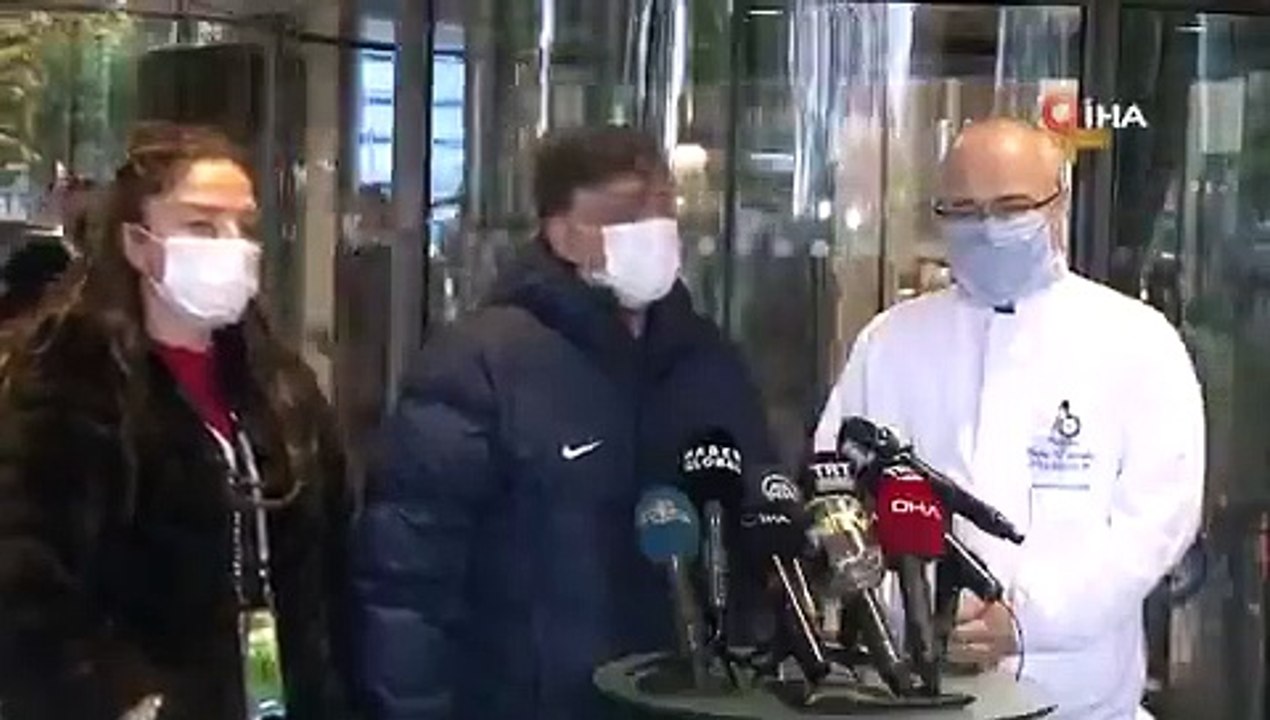 Koronavirüs tedavisi gören Yılmaz Vural hastaneden taburcu oldu; "Yaşadığınız her dakikanın kıymetini bilin"