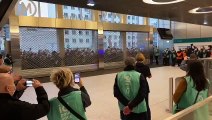 Confinement - Les images surréalistes de la foule pour l'ouverture du prolongement de la ligne 14 de la RATP... mais les théâtres restent fermés !!! - VIDEO