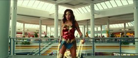 Wonder Woman 1984 Movie Clip - Mall rescue