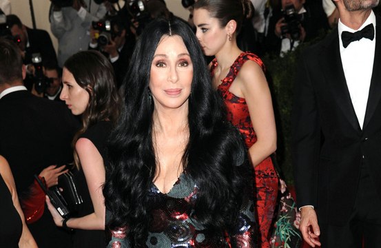 Cher 'doesn't understand' why teenagers want Botox and implants