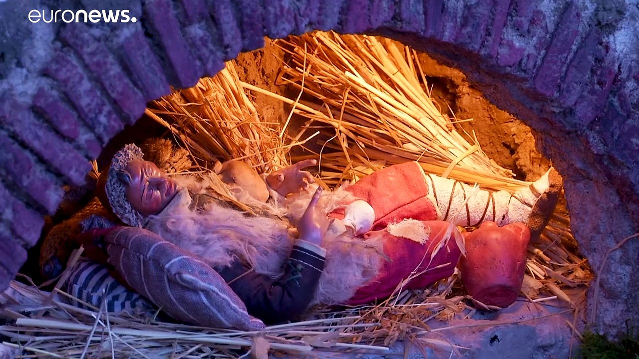 La mostra '100 presepi in Vaticano': "È un segno di speranza"