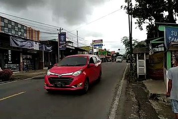 Dinas PU Memperbaiki Jalan Bumiayu - Purwokerto