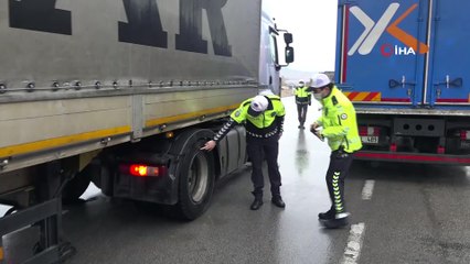 - Amasya-Erzincan karayolunda kış lastiği denetimi