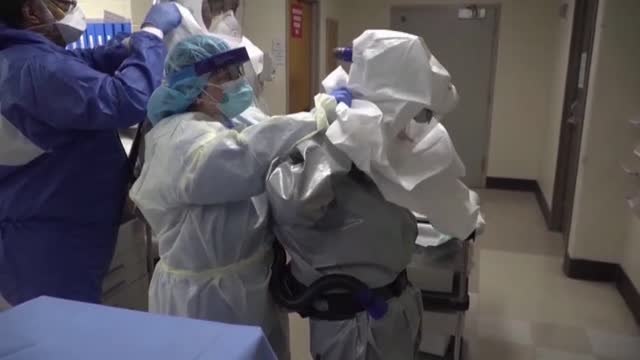 Bill Gates: Los cuatro próximos meses pueden ser los peores de la pandemia