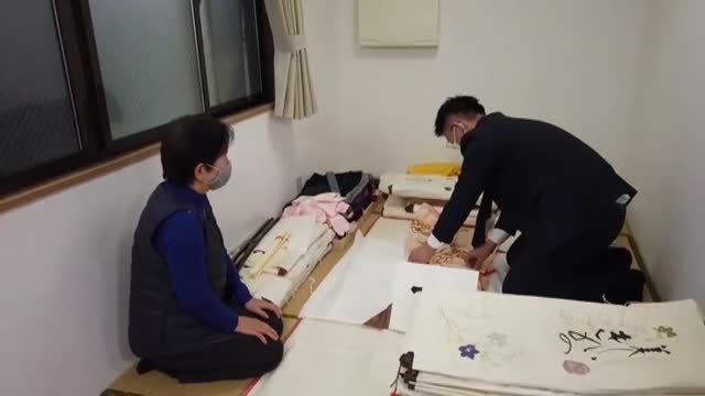 La pandemia dispara el mercado de artículos de lujo de segunda mano en Japón