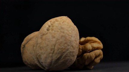 7 Reasons Walnuts Should Be Your Healthy, Go-to Snack