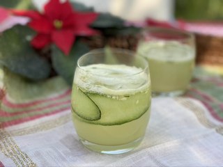 Coctel de pepino con ginebra para Navidad - Cocina con Conexión - Sonia Ortiz con Juan Farré
