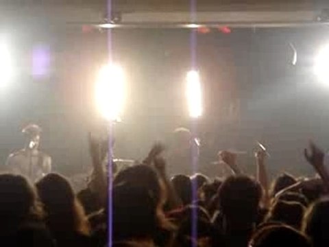 BB Brunes - Concert à Vauréal le 17.02.08 - Dynamite