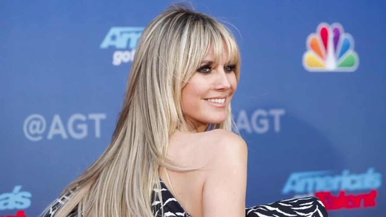 Hose vergessen? Heidi Klum unten ohne bei GNTM