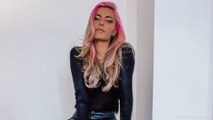 Lockdown-Look: Sophia Thomalla zeigt sich mit pinken Haaren