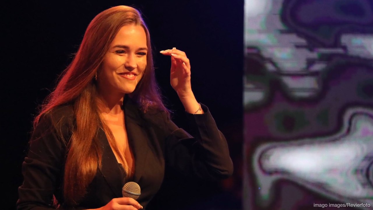 Laura Müllers sexy Instagram-Show - ihr BH blitzt durch