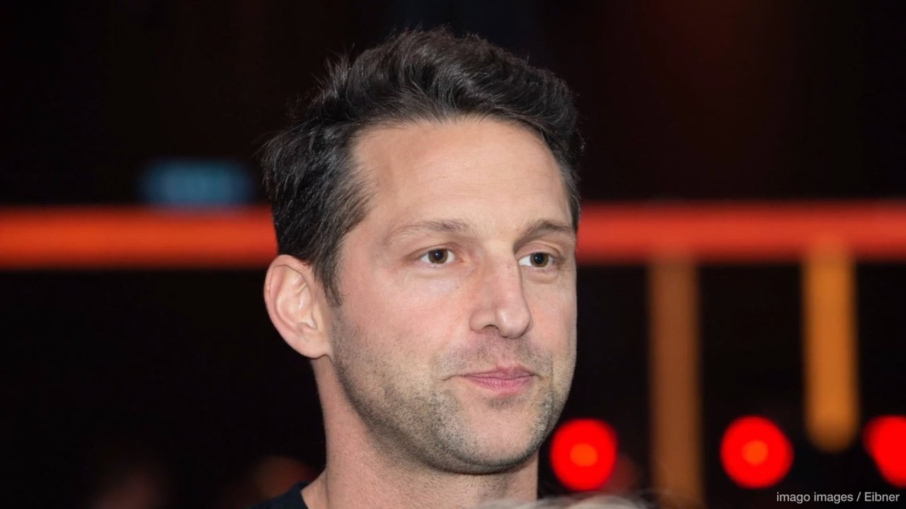 „The Taste“-Juror Alexander Kumptner zeigt seine Muskeln - oben ohne