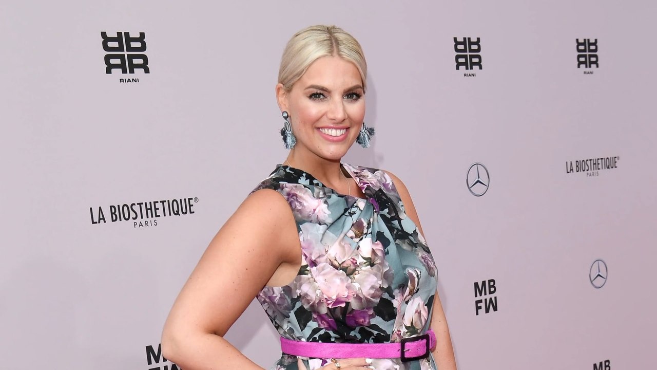 Miauuuu! Angelina Kirsch posiert im Leo-Bikini