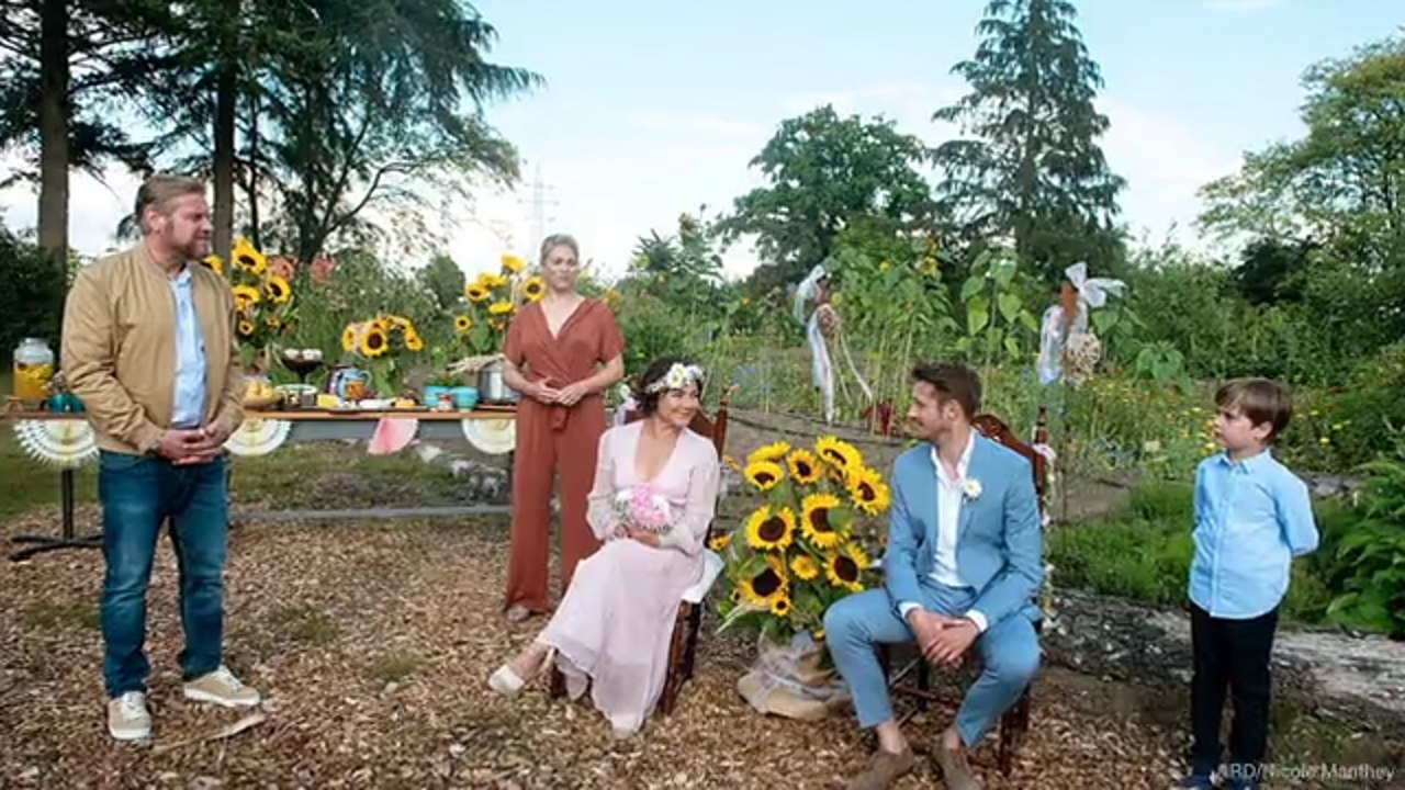 „Rote Rosen“: Die ersten Bilder der Traumhochzeit von „Astrid“ und „Alex“