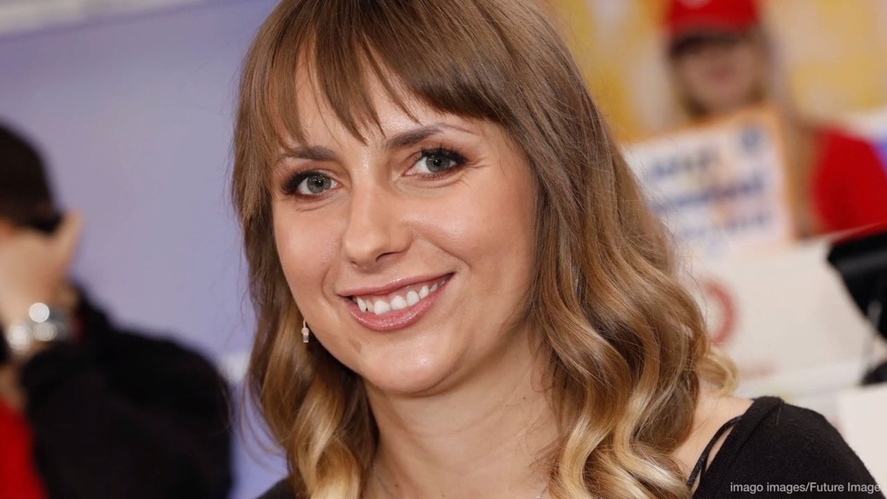 Anna Heiser zeigt zum ersten Mal ihren süßen Baby-Bauch