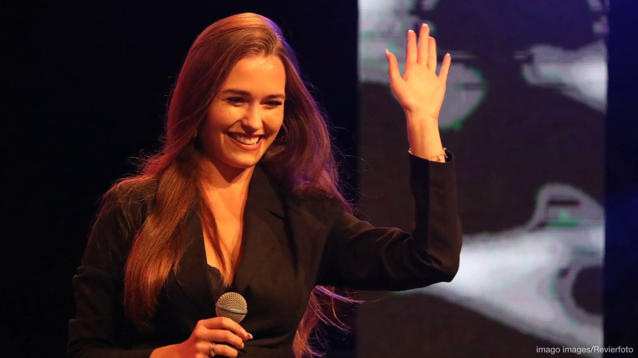 Damals noch krass geschminkt: Laura Müllers erste Instagram-Bilder