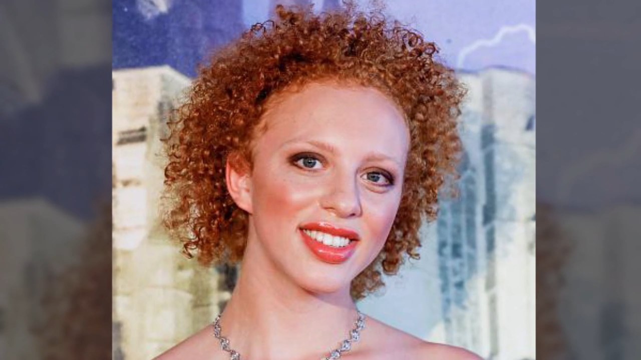 Was für eine Figur! Anna Ermakovas heiße Quarantäne-Show