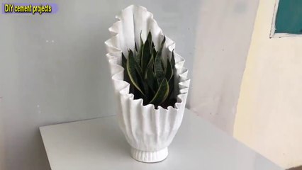 Idées d'artisanat en ciment _ uniques avec des plantes en pot fabriquées à partir de chiffons et de ciment